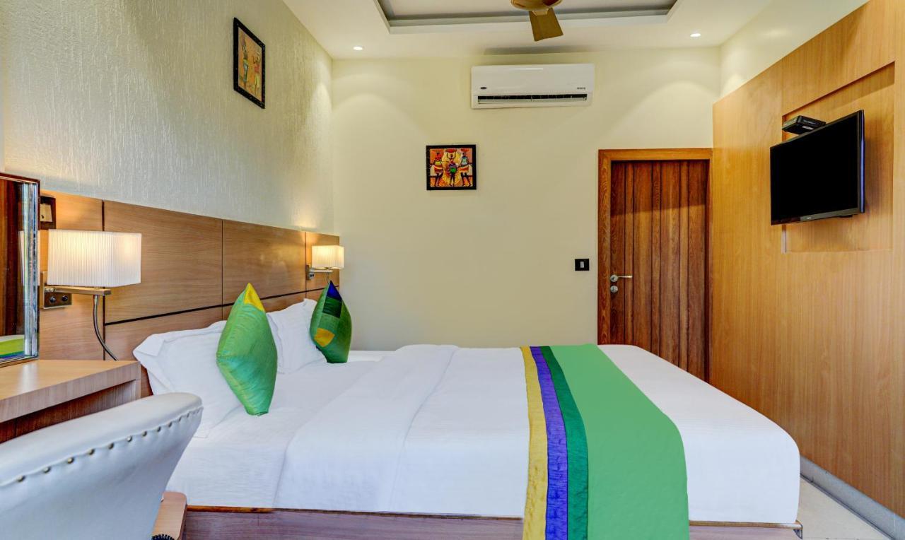 Hotel Sun Grand Dehradun Dış mekan fotoğraf