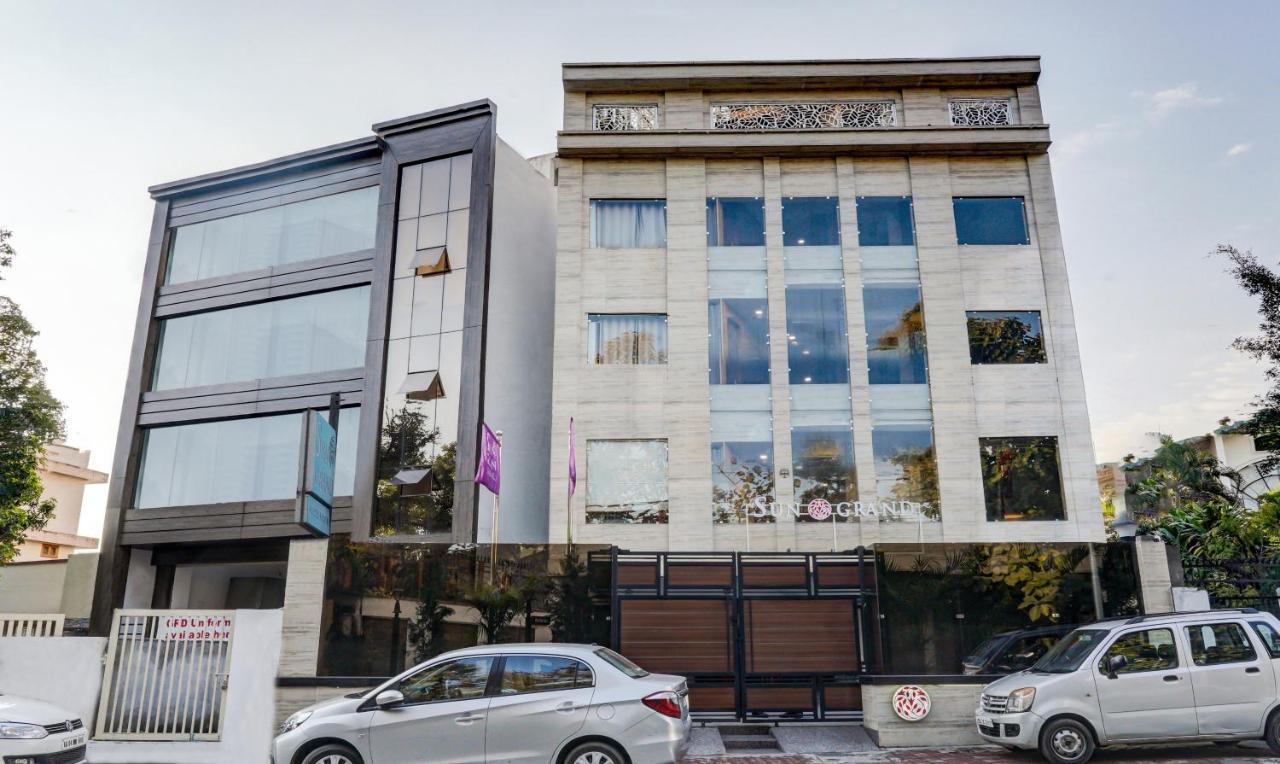 Hotel Sun Grand Dehradun Dış mekan fotoğraf